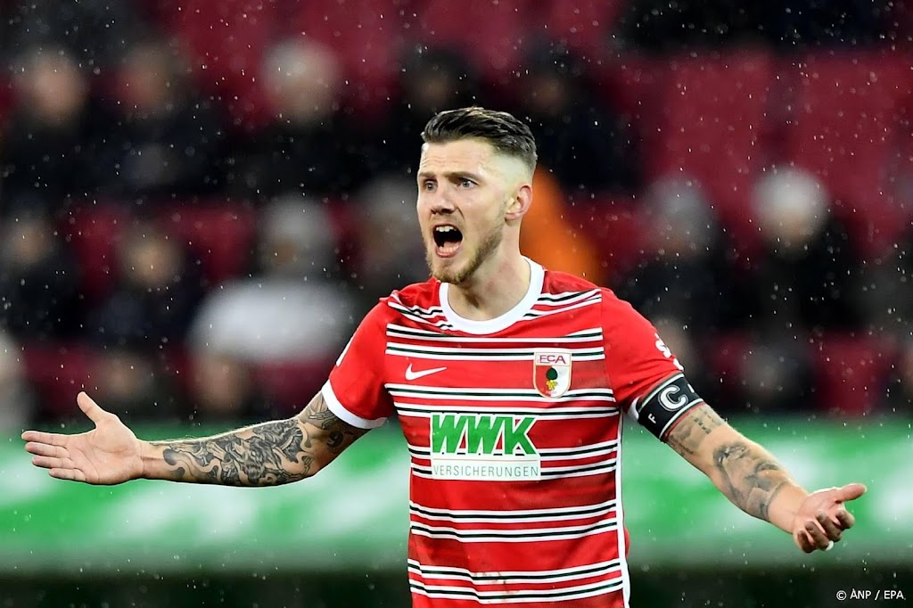 Verdediger Gouweleeuw langer bij FC Augsburg