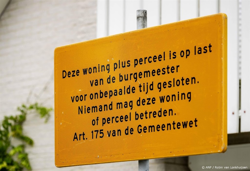 Beschoten woning in Groningen op last van burgemeester gesloten