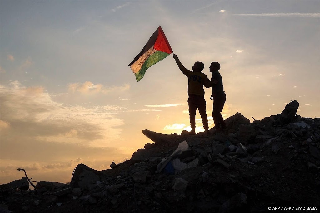 Na vijftien maanden strijd gaat bestand in Gaza in