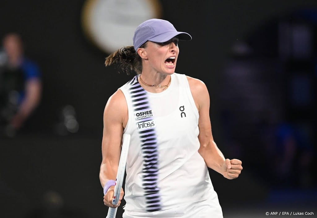 Swiatek begint jacht op 'career grand slam' met moeizame zege