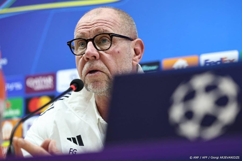 Ajax-trainer Grim verwacht open duel met 'gevaarlijk' Villarreal