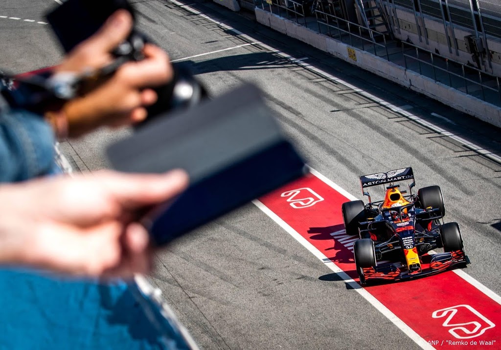 Fans volgen Verstappen overal