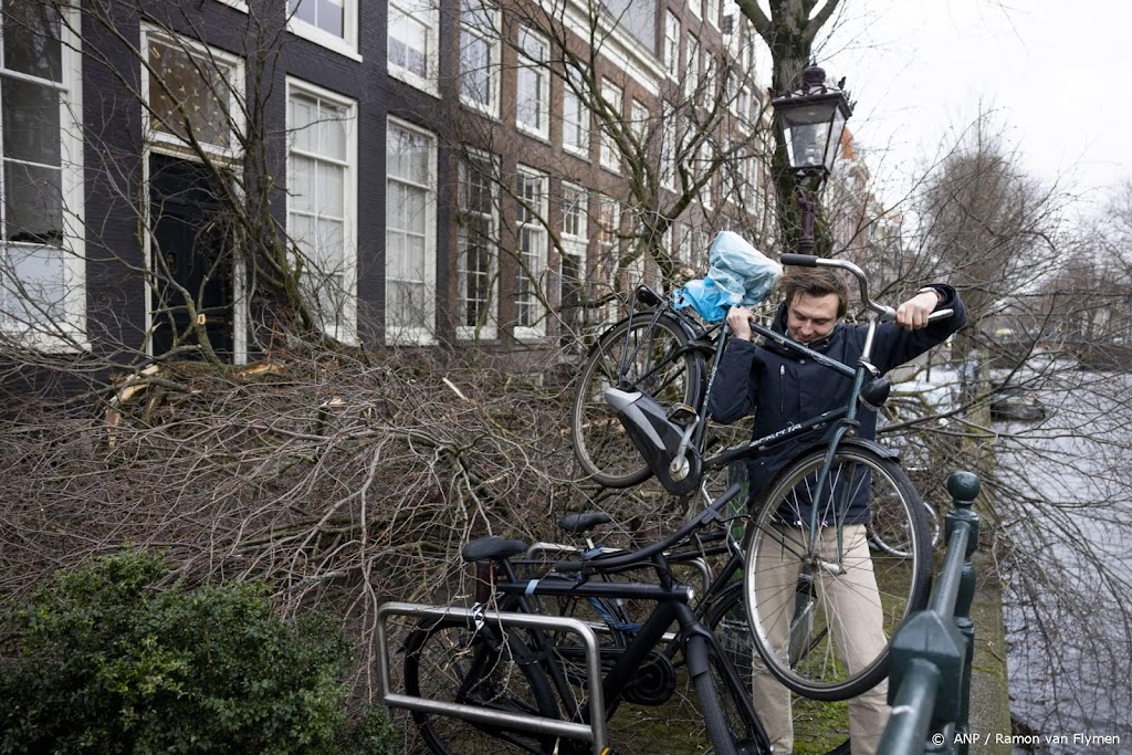 Storm Eunice eist zeker dertien levens in Europa