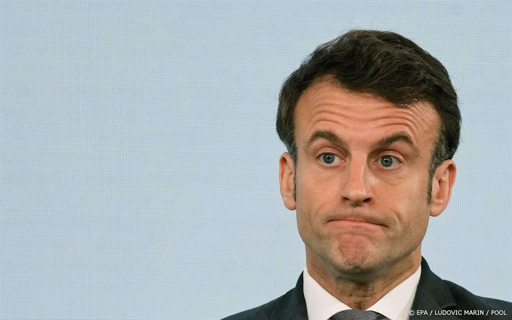 Macron ziet oorlog alleen eindigen aan onderhandelingstafel
