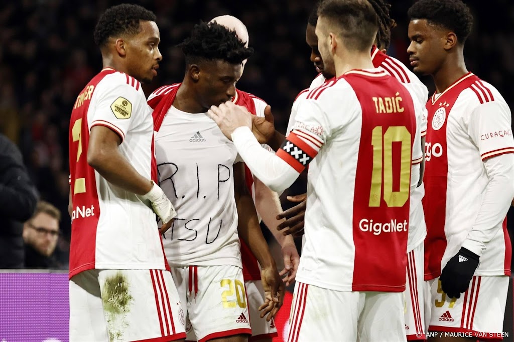 Ajax wint overtuigend van Sparta Rotterdam: 4-0