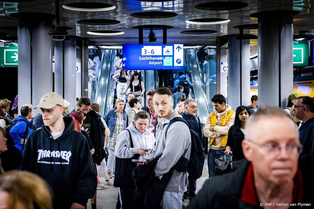 Volgende week tien dagen minder treinen naar Schiphol