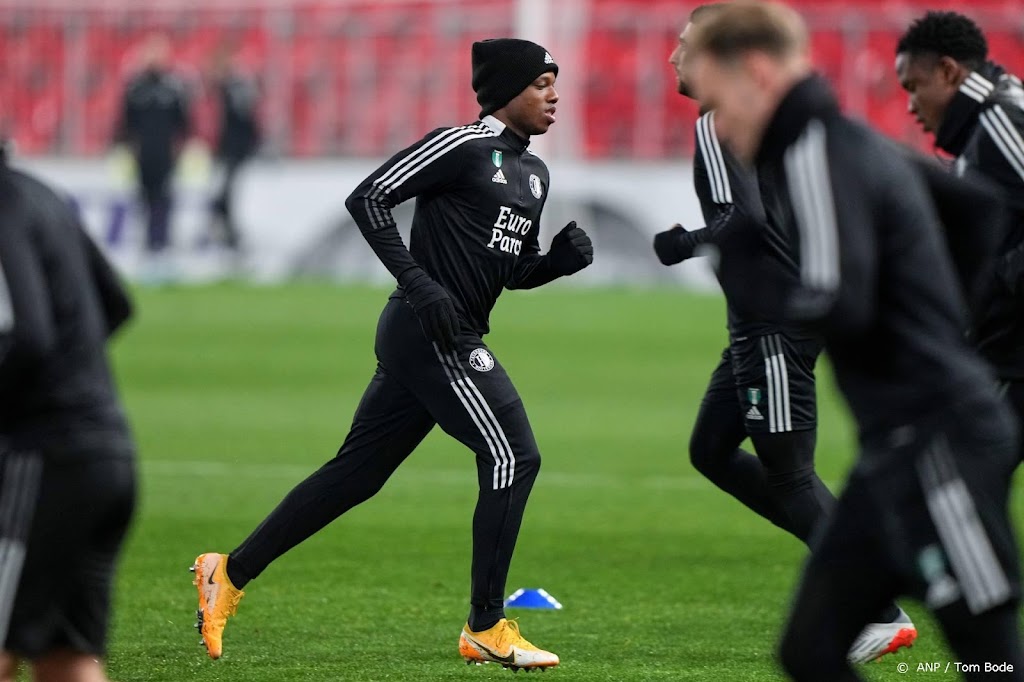 Trauner, Pedersen en Malacia trainen weer mee bij Feyenoord