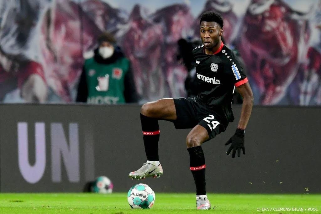 Na Frimpong valt ook Fosu-Mensah weg bij Bayer Leverkusen