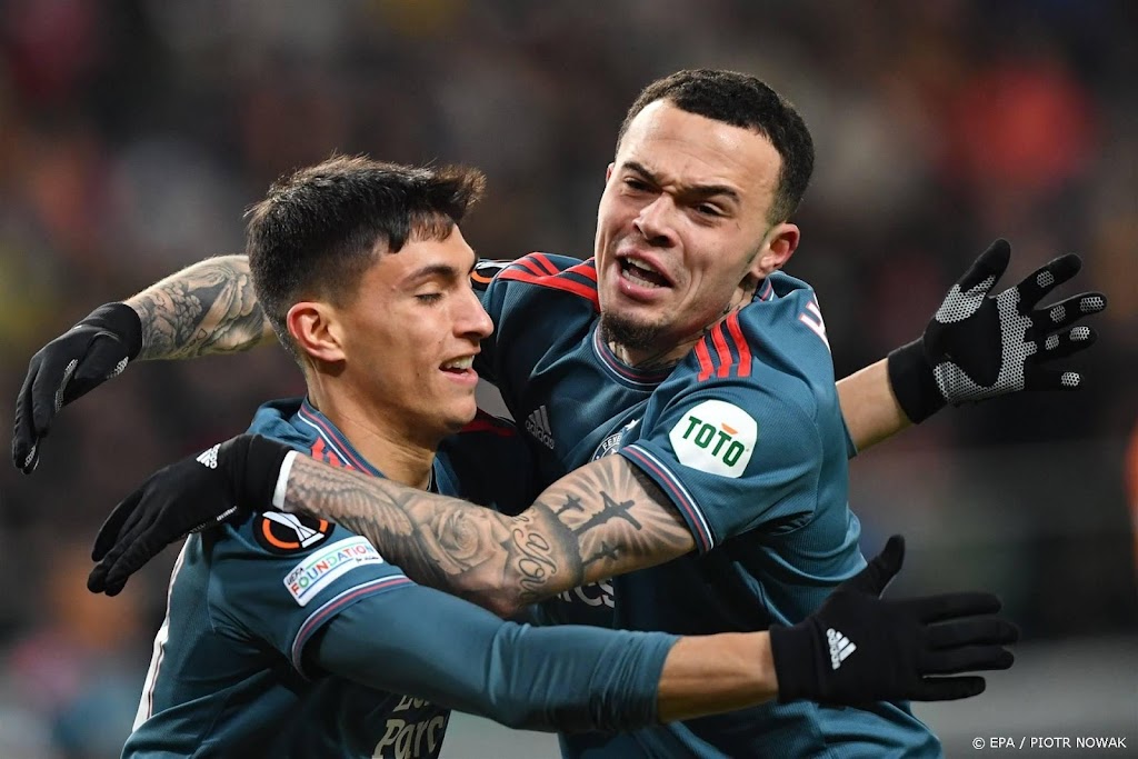 Feyenoord trapt met herstelde Hartman af tegen Ajax 