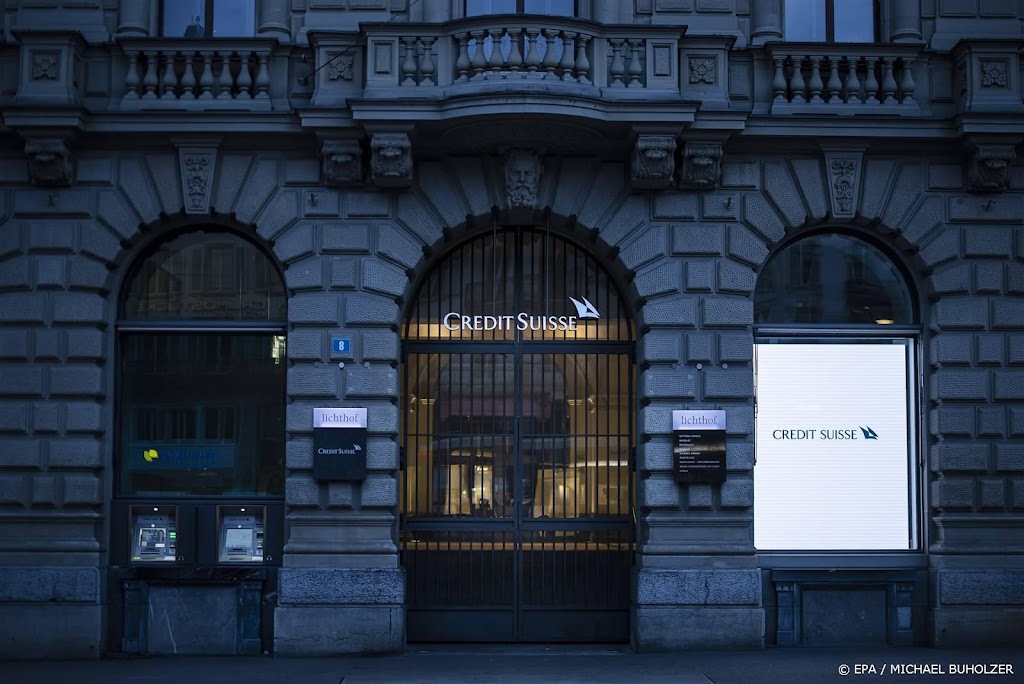 UBS neemt Credit Suisse over en krijgt steun van centrale bank