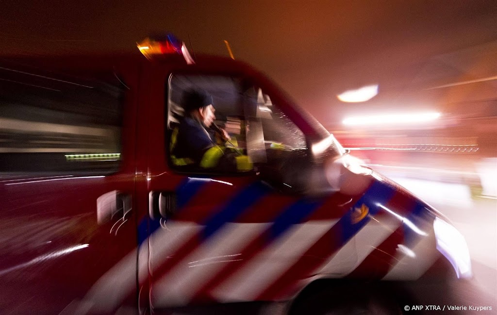 Brand in meerdere woningen Delft, 1 persoon naar ziekenhuis