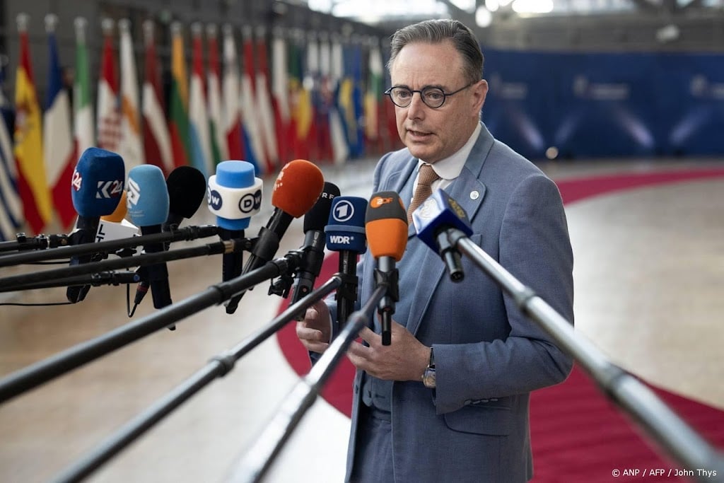 De Wever nuanceert bij EU-top mening over kopen Russische energie