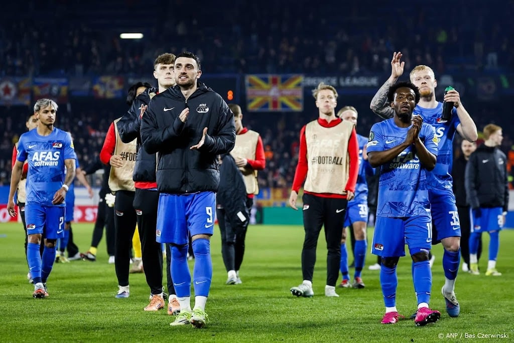 AZ declasseert Sparta Praag (0-4) en staat in kwartfinale