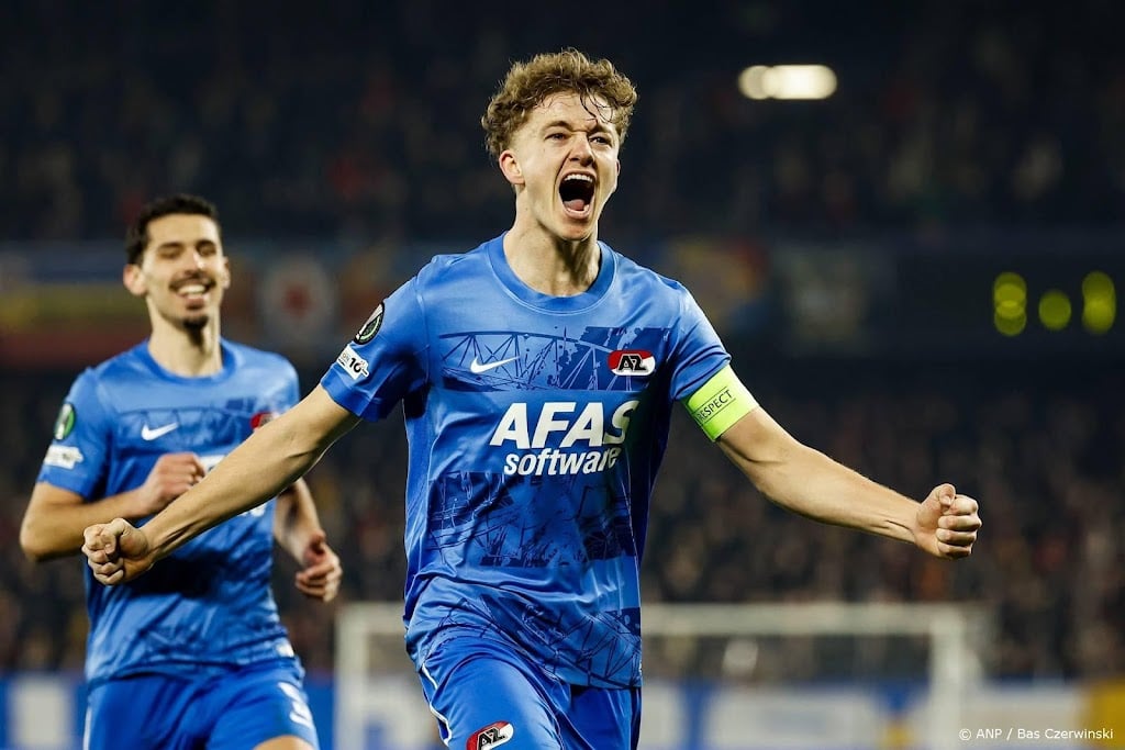 Aanvoerder Mijnans is trots op AZ na eclatante zege in Praag  