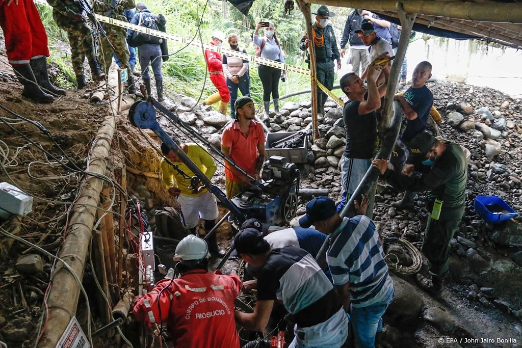 Elf lichamen aangetroffen na instorten illegale mijn in Colombia