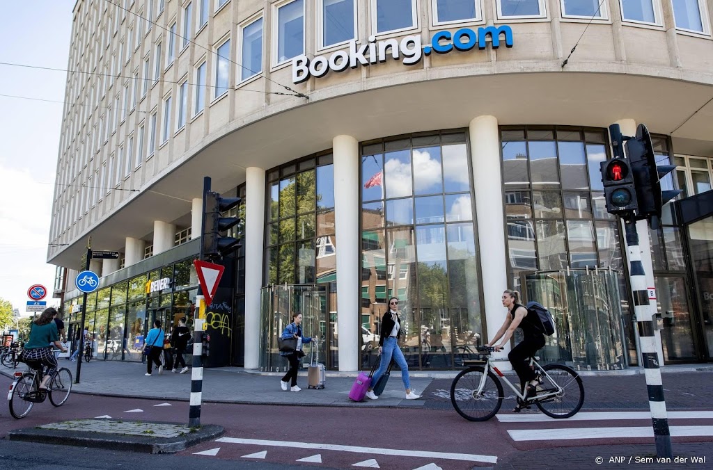 Voorzitter Booking.com steekt geld in studentenbanenplatform