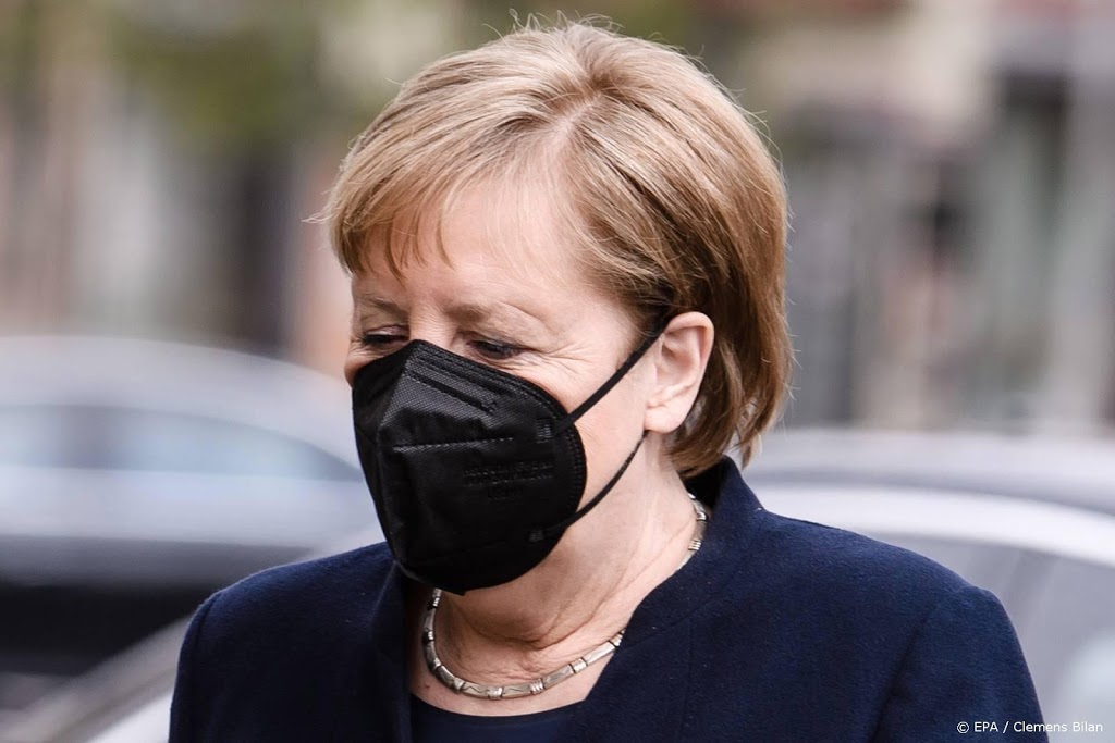 CDU-bestuur vergadert over machtsstrijd rond opvolging Merkel