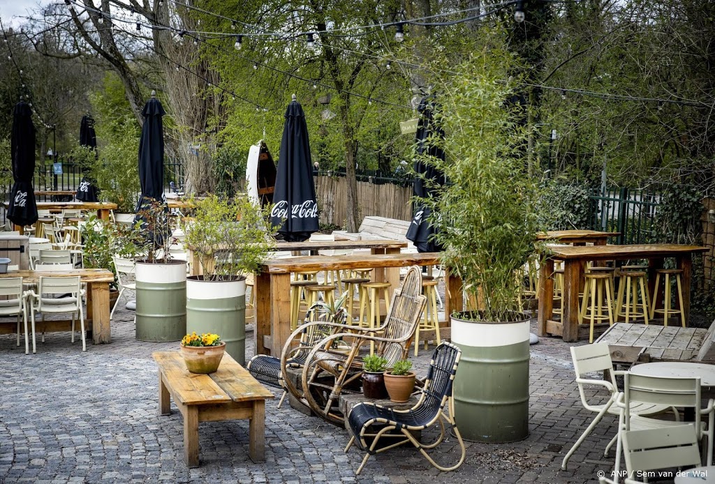 Versoepelingen op komst: terrassen open en einde avondklok
