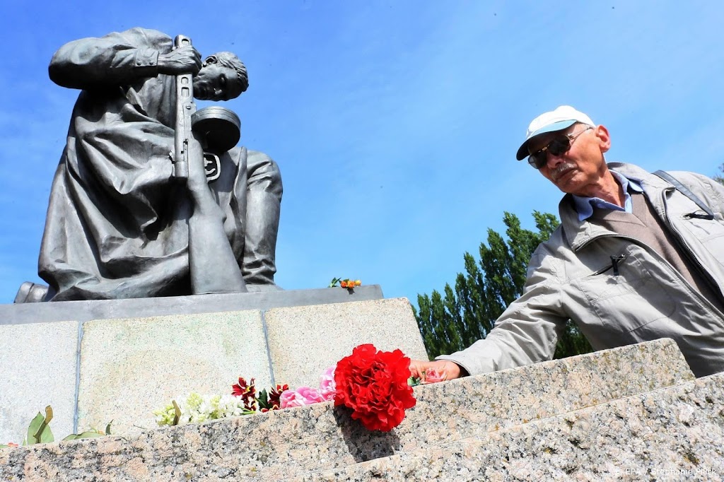 Oorlogsmonument Sovjet-Unie in Berlijn beklad