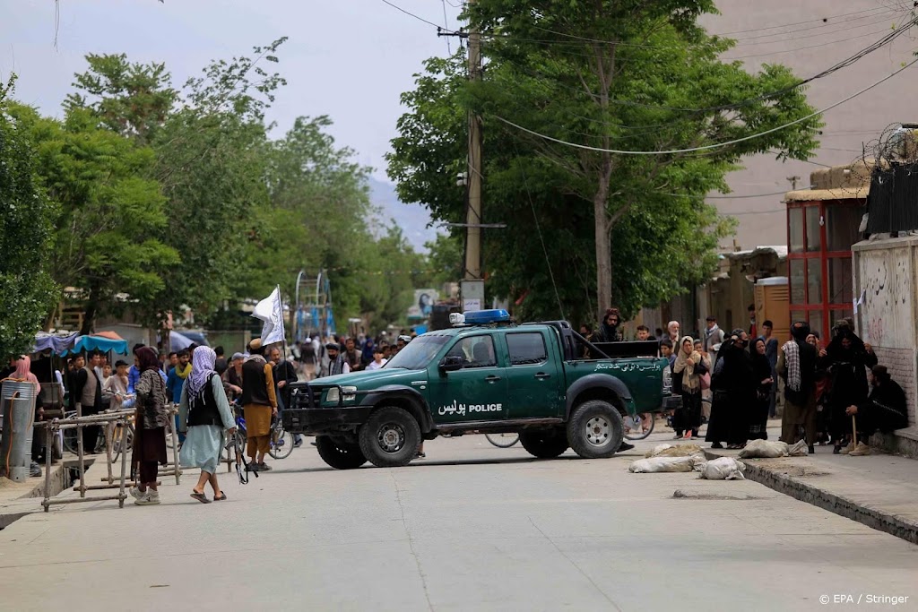 Dodental door explosies bij school in Kabul loopt op