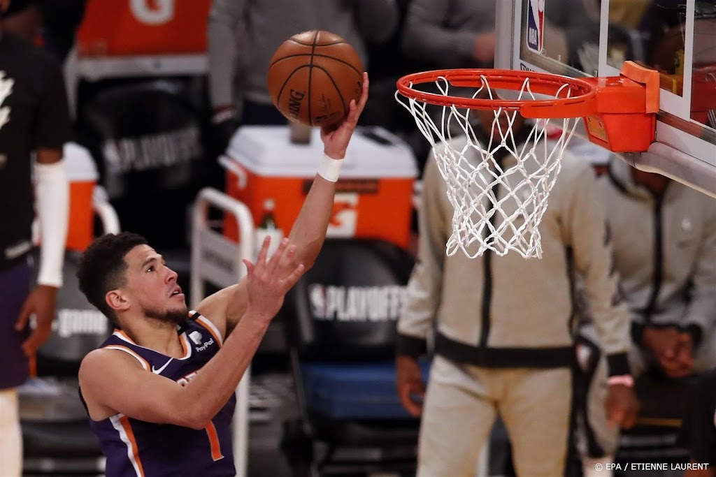 Basketballers Phoenix Suns trekken stand gelijk in play-offs