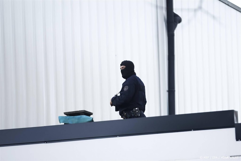 Media: man dreigt met explosie in consulaat Iran in Parijs
