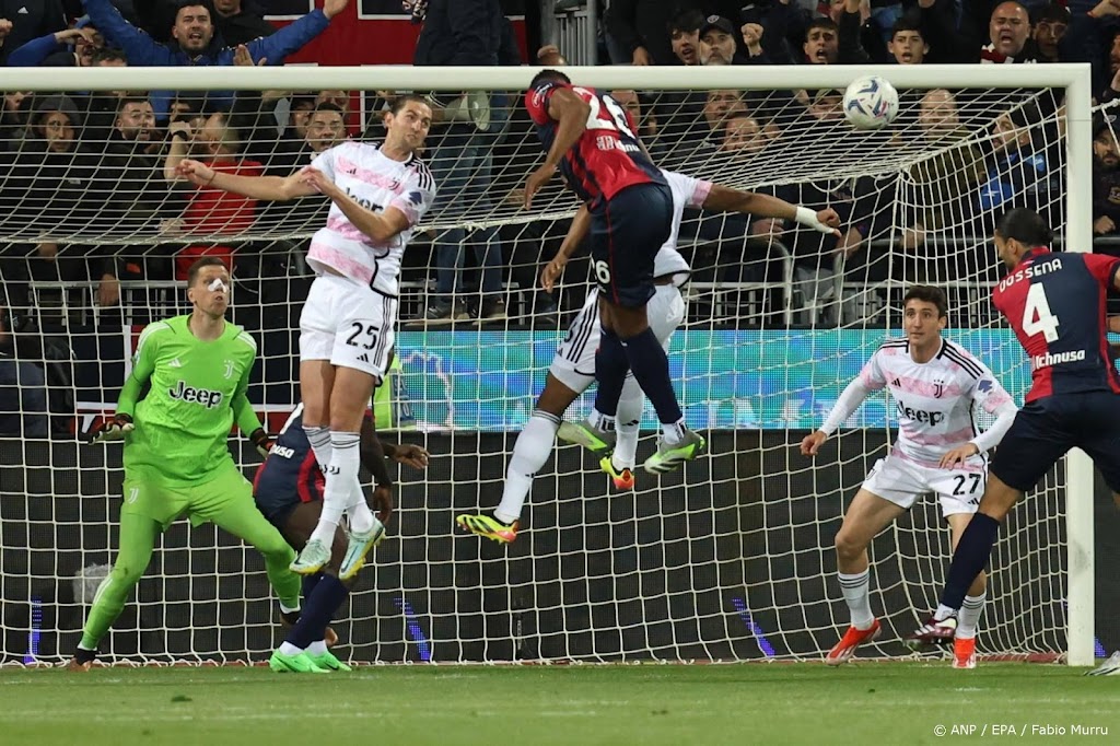 Juve pakt na achterstand door twee penalty's punt in Cagliari