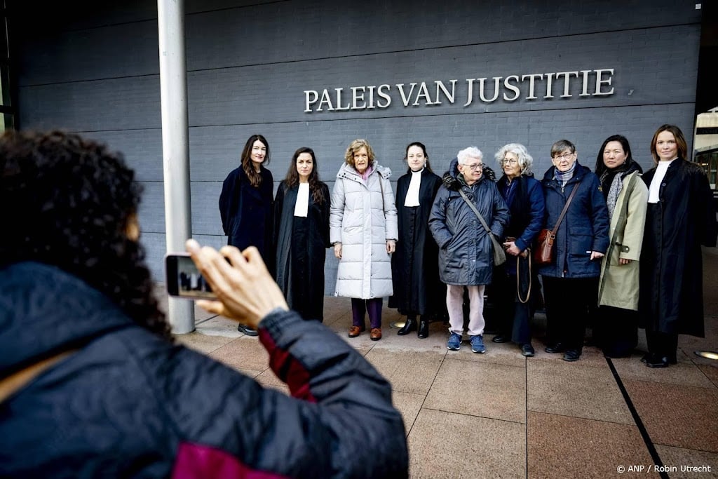 Afstandsmoeders willen ook van anderen erkenning en excuses