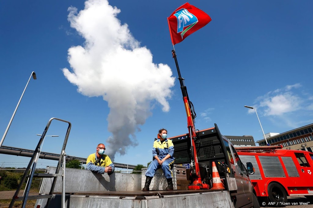 Honderden werknemers bij toeteractie Tata Steel om vertrek topman