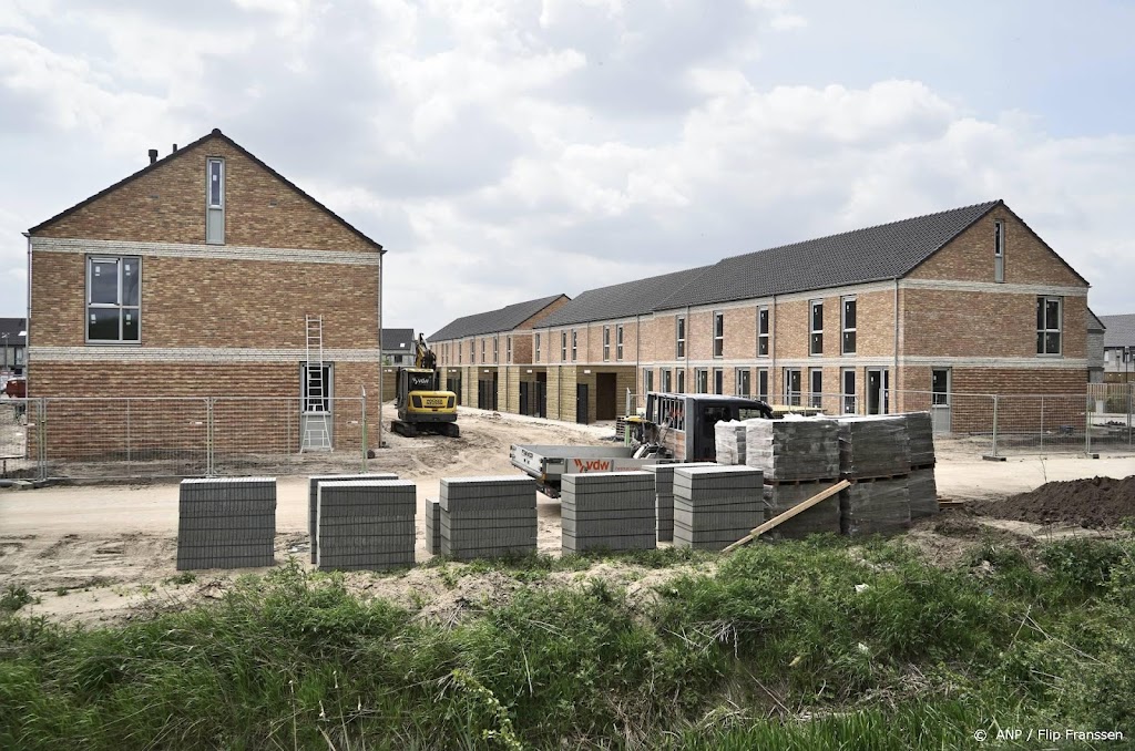 CBS: afgifte vergunningen woningbouw stevig gedaald