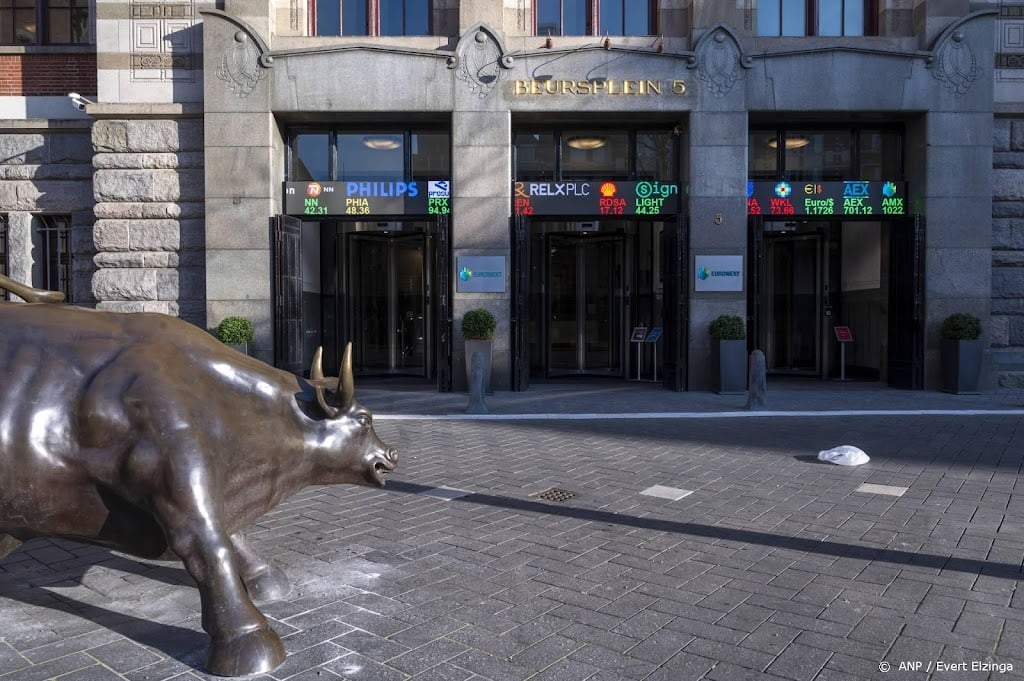 Verkoopgolf op Damrak door inflatievrees, AEX zakt dik 3 procent