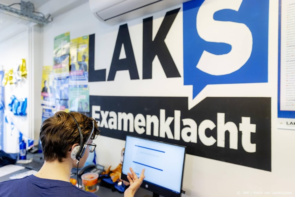 Examenklachten computer op z'n kop en verkeerde tijd op klok