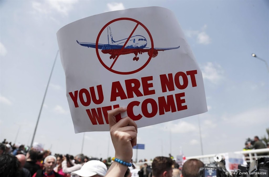 Protest bij eerste Russische lijnvlucht naar Georgië sinds 2019