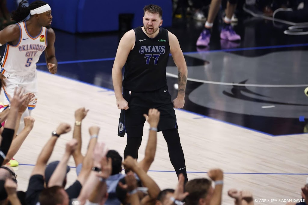 Doncic leidt basketballers Mavericks naar halve finale play-offs 