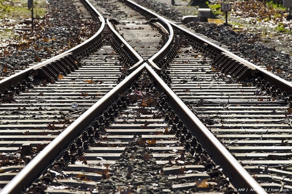 Blikseminslagen zorgen voor problemen op het spoor