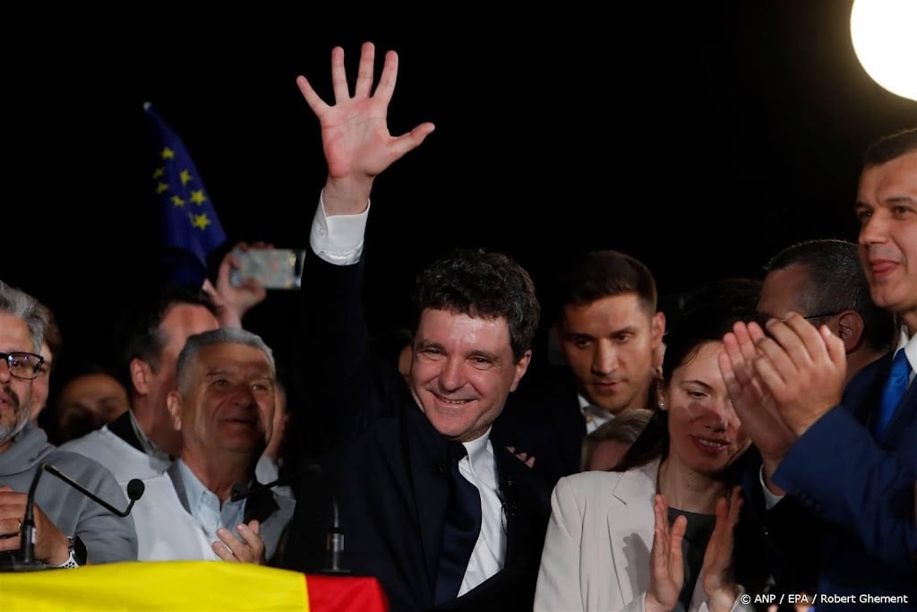 Aankomend president belooft Rutte dat Roemenië NAVO trouw blijft 