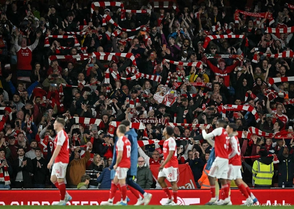 Arsenal na krappe zege op Burnley dicht bij Engelse titel