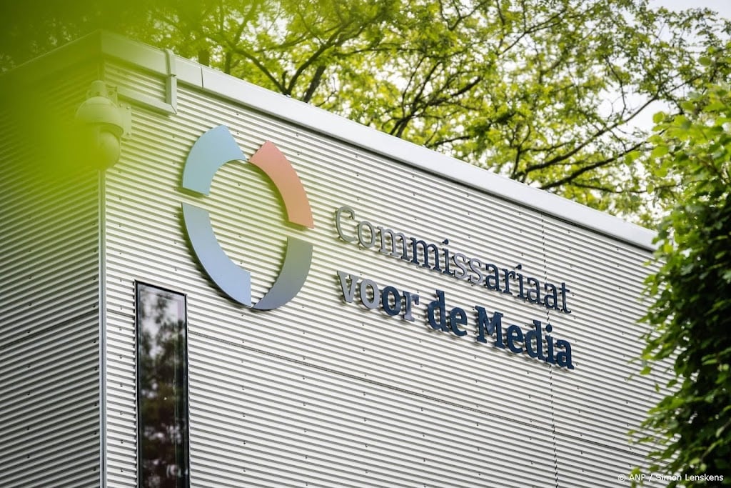 Mediawaakhond waarschuwt voor democratische risico's van feeds