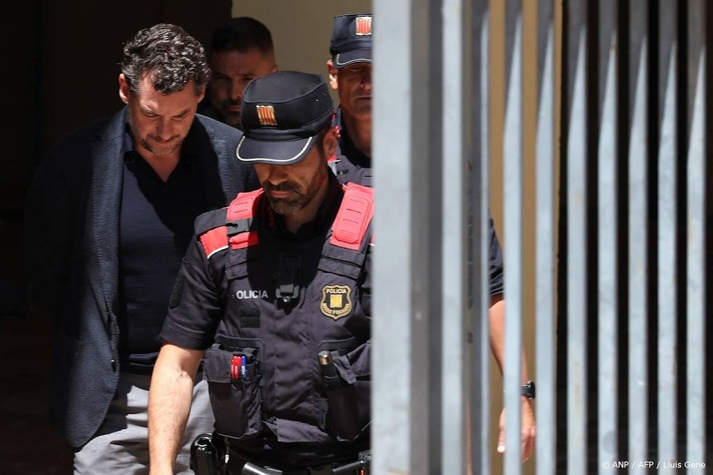 Zoon Mango-oprichter vrijgelaten na arrestatie rond dood vader