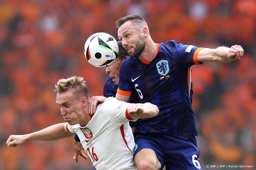 De Vrij pakt kans en is bij EK opeens weer basisspeler van Oranje