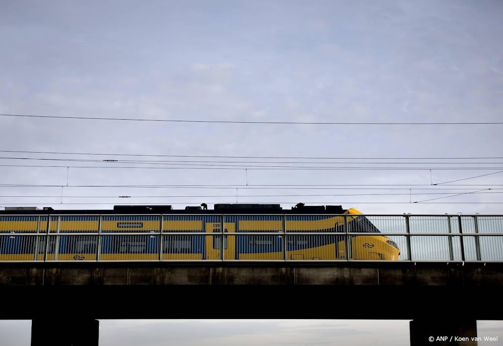 Kabinet snijdt in infrastructuur, 'HSL en spoorbeveiliging nodig'