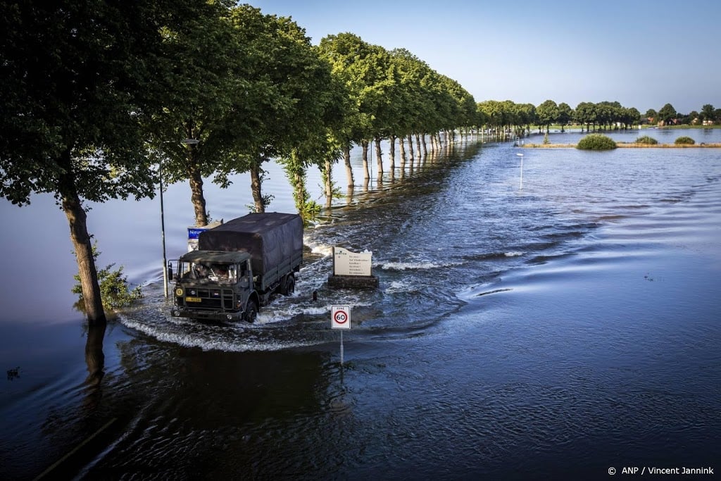 Hoogwater Maas verlaat Limburg