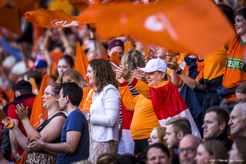 Oranje door Maori en honderden kinderen verwelkomd in Tauranga