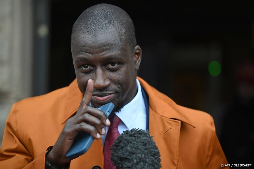 Vrijgesproken Franse voetballer Mendy tekent bij FC Lorient
