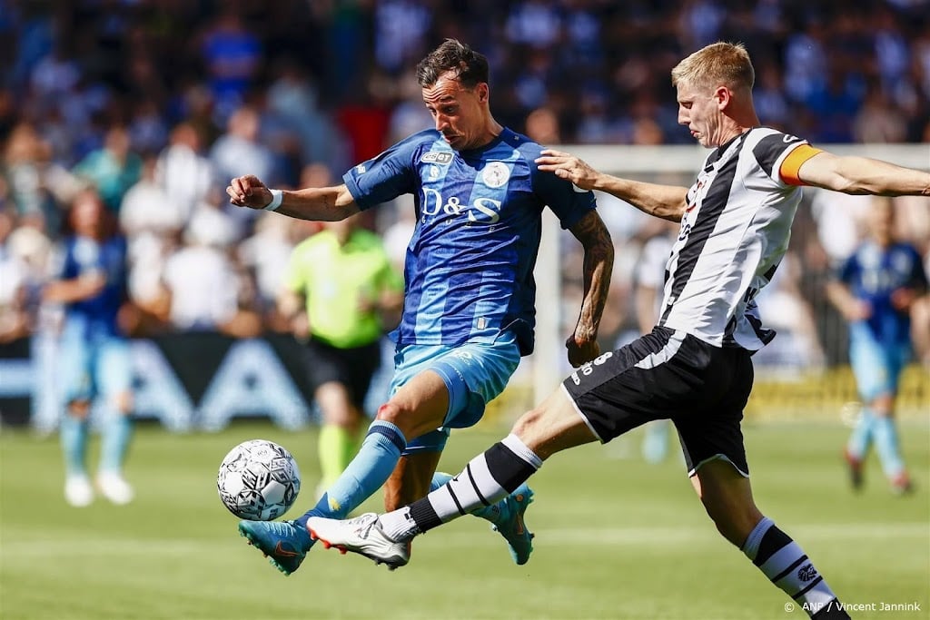 Aanvaller Engels gaat met Heracles de Eredivisie in  