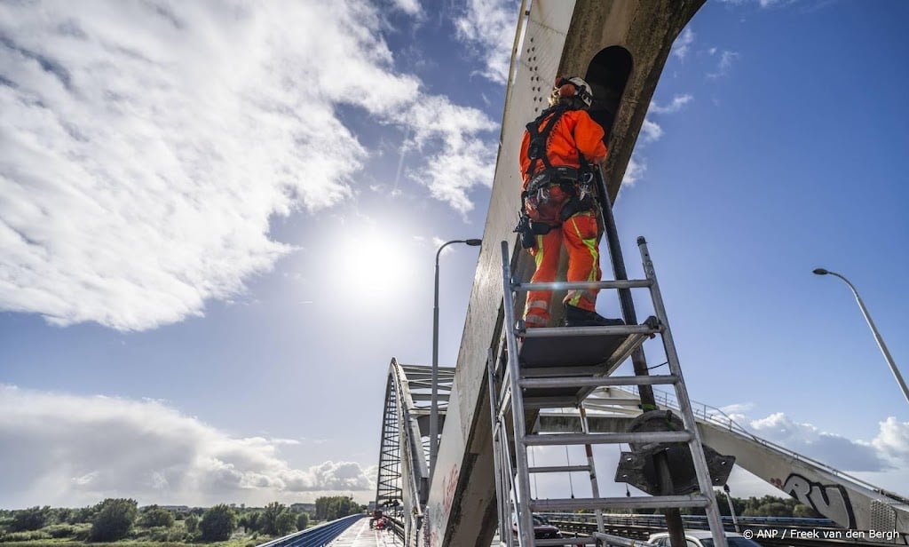 Rijkswaterstaat: handhaving Merwedebrug nog onderwerp van gesprek