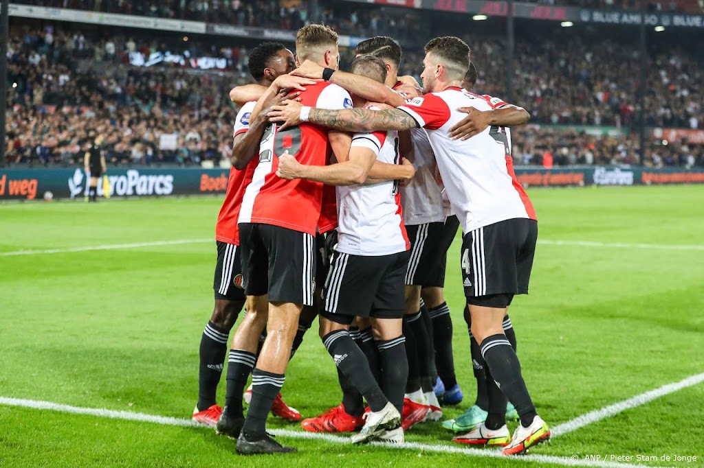 Feyenoord swingt en scoort vijfmaal tegen weerloos IF Elfsborg
