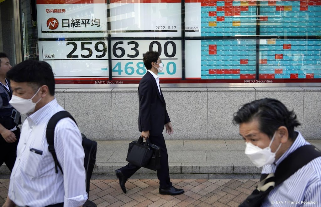 Japanse beurs daalt licht na jongste inflatiecijfers 