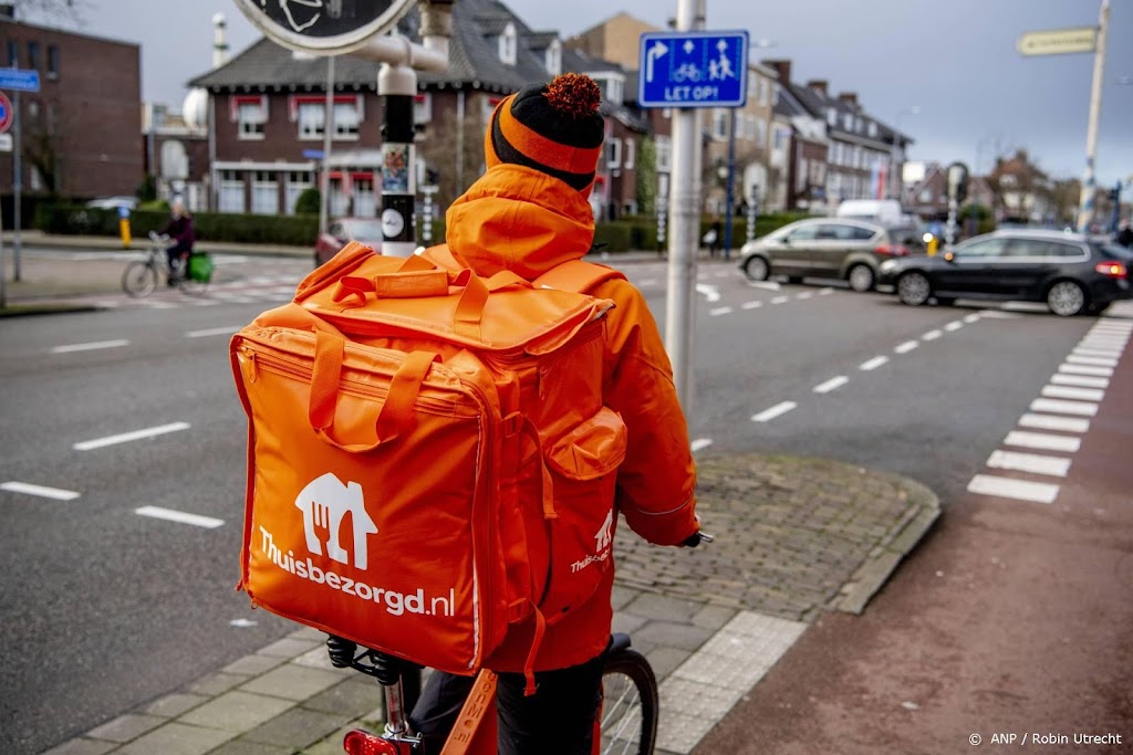 Just Eat Takeaway en Prosus in belangstelling op rustig Damrak