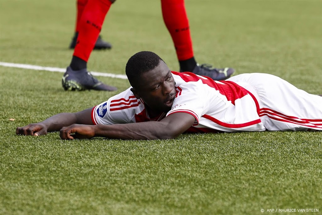 Ajax verspeelt punten tegen Excelsior: 2-2